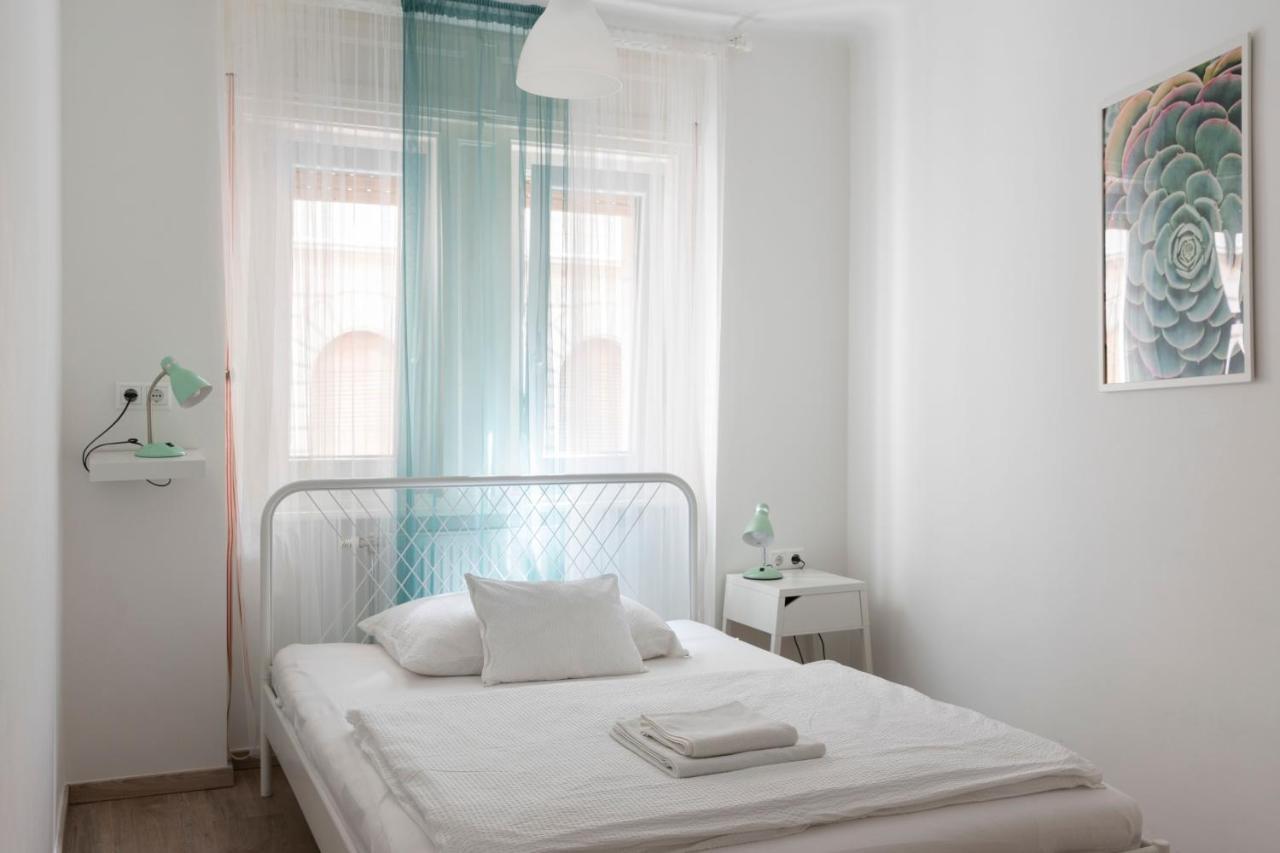 Vajda 15 Hostel Budapest Exteriör bild
