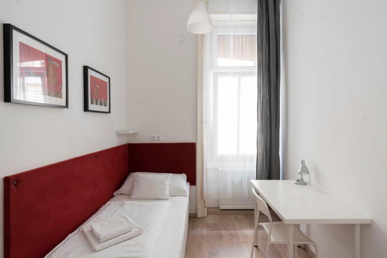 Vajda 15 Hostel Budapest Exteriör bild